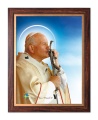 Obraz religijny Święty Jan Paweł II całujący pastorał w ramie drewnianej ze złotym paskiem